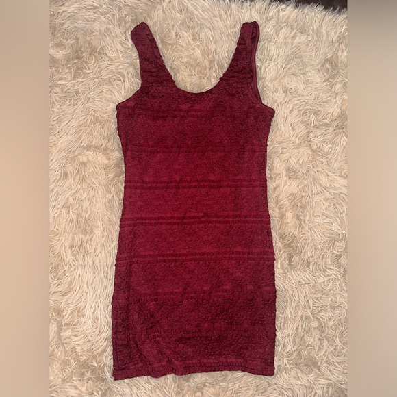 Elegant Forever 21 Burgundy Sleeveless Cocktail Dress for Datenights Size M - Picture 3 of 5